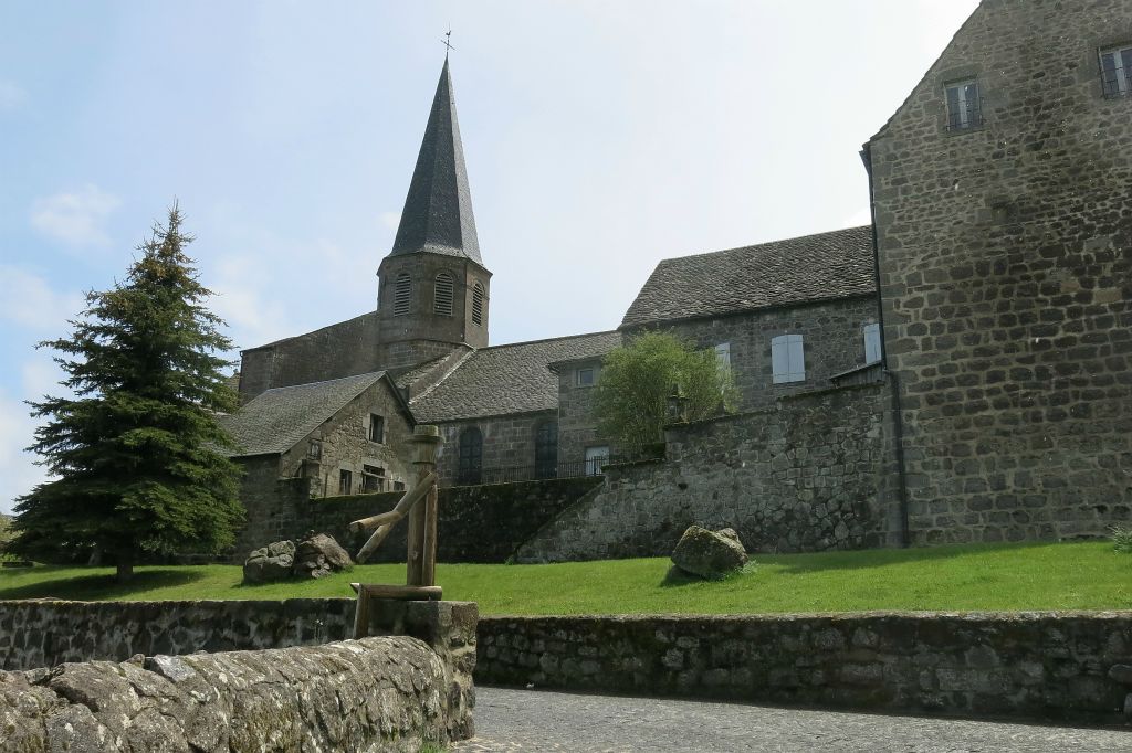 Village de Besse, très coquet, à ne pas confondre avec la station de Besse
